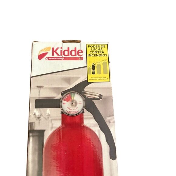 Kidde Fire Extinguisher 1-A:10-B:C Easy-Read Gauge Kitchen Use - Picture 7 of 8
